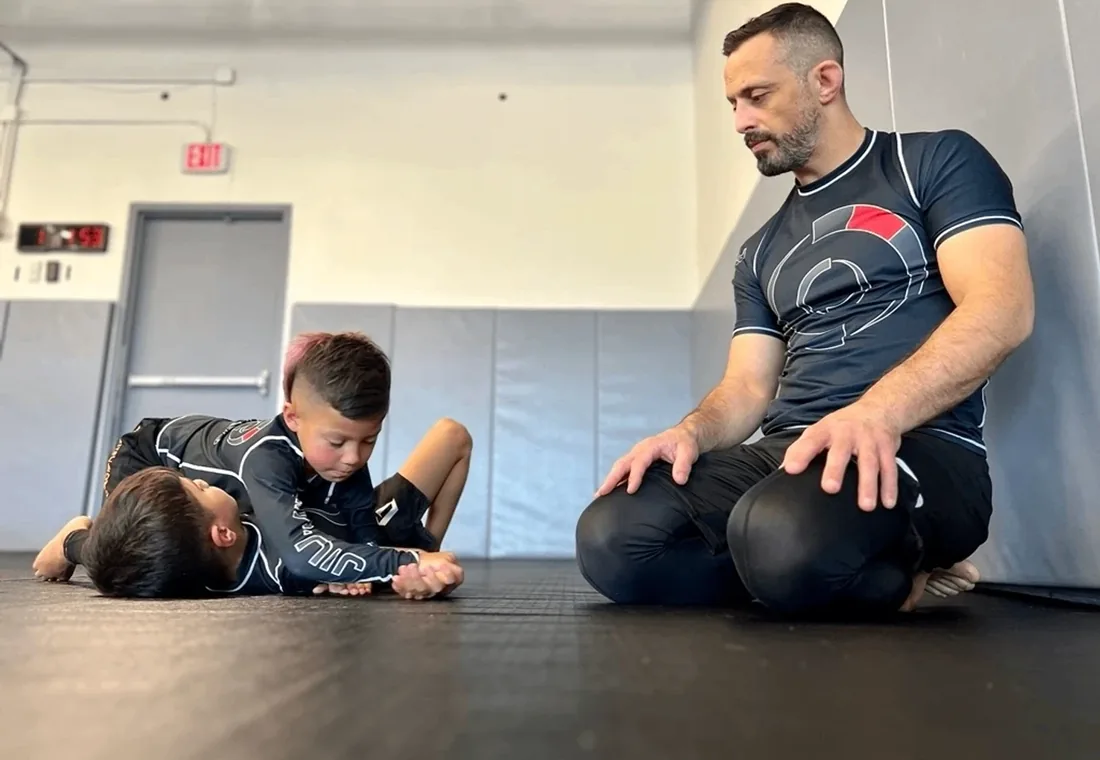 Live rolling rounds at 360 BJJ